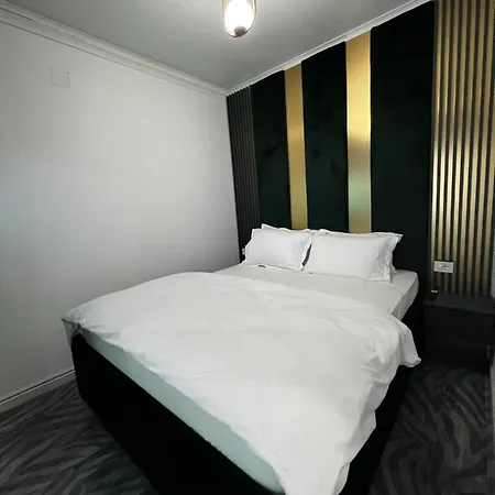 Moft By White Titanic Apartment *