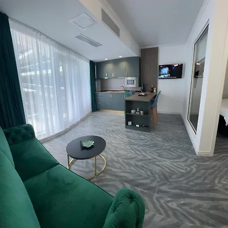 Moft By White Titanic Apartment *